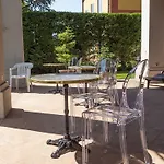 فندق مبيت وإفطار Matildis 4*